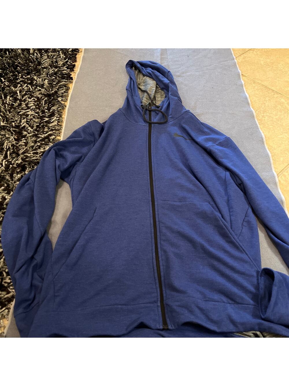 Nike Dri-fit sweater large